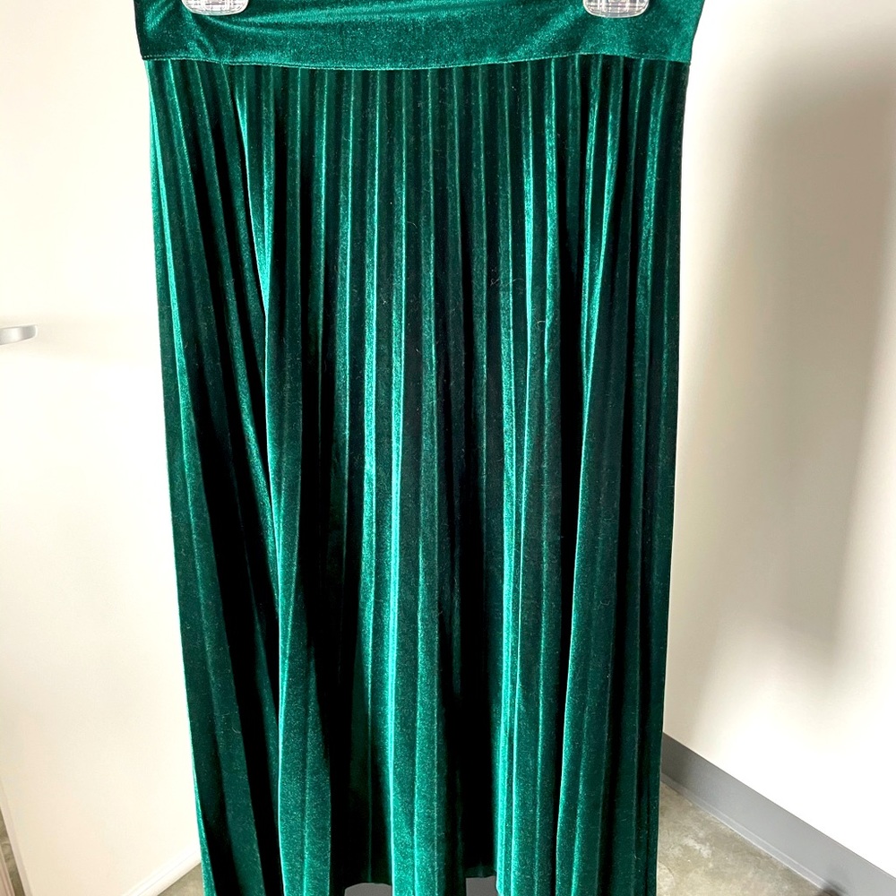 Green velvet skirt